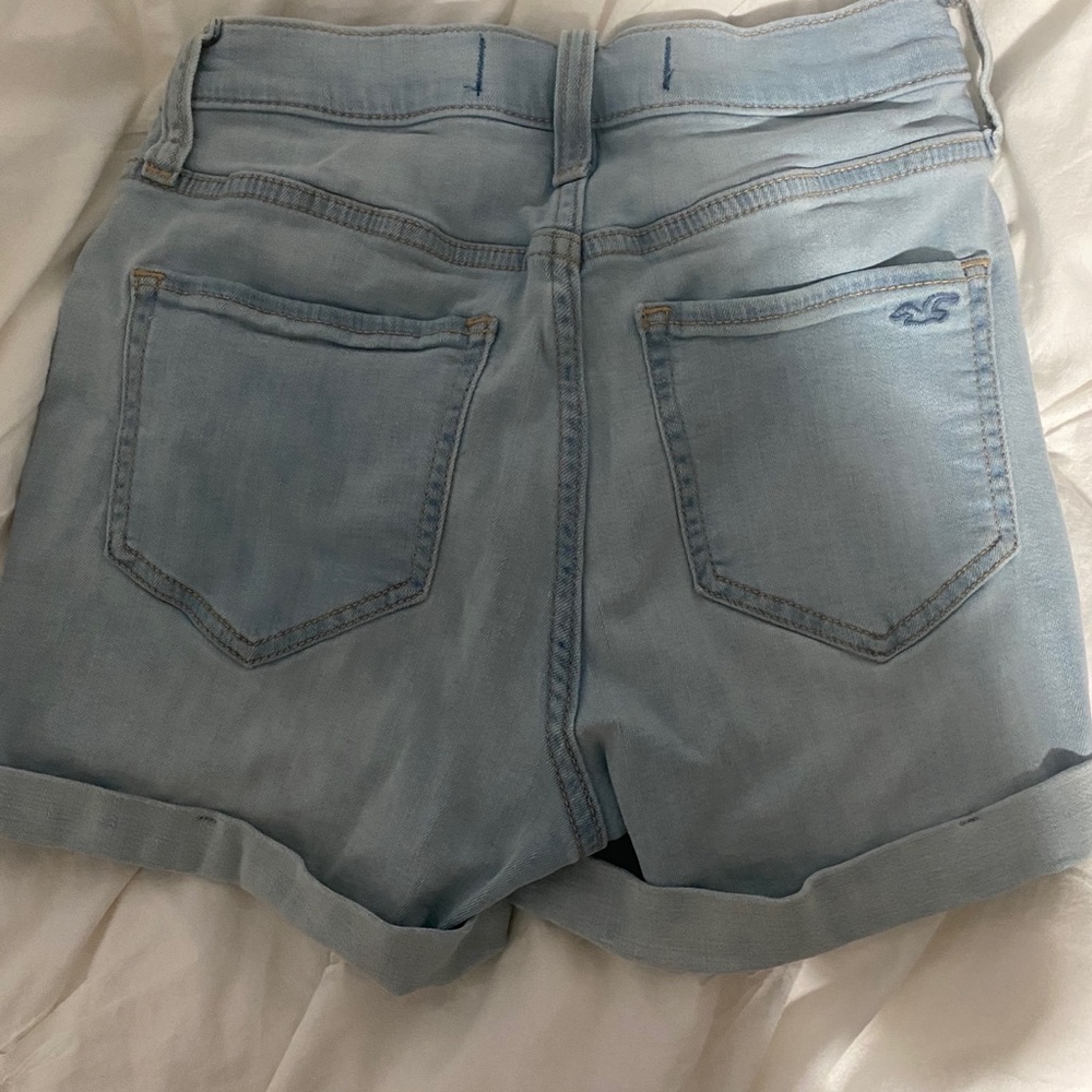 Trendy jean shorts! - Picture 3 of 3